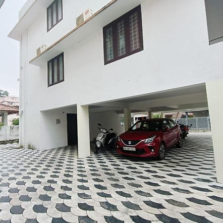 West Darshan Apartments And Villas Thiruvananthapuram Esterno foto